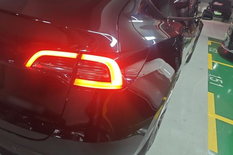 Used Tesla Model Y 2023 Rear-Wheel-Drive Version Exterior 3