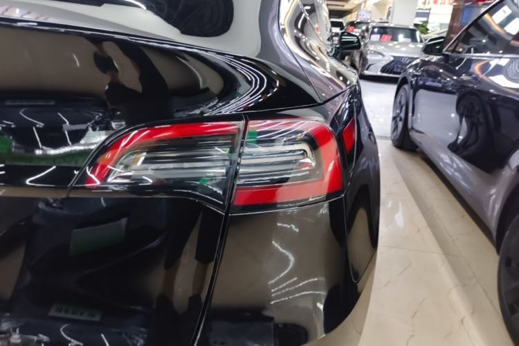 Used Tesla Model Y 2023 Rear-Wheel-Drive Version Exterior 3