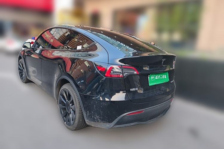 Used Tesla Model Y 2023 Long-Range All-Wheel-Drive Version Exterior 3