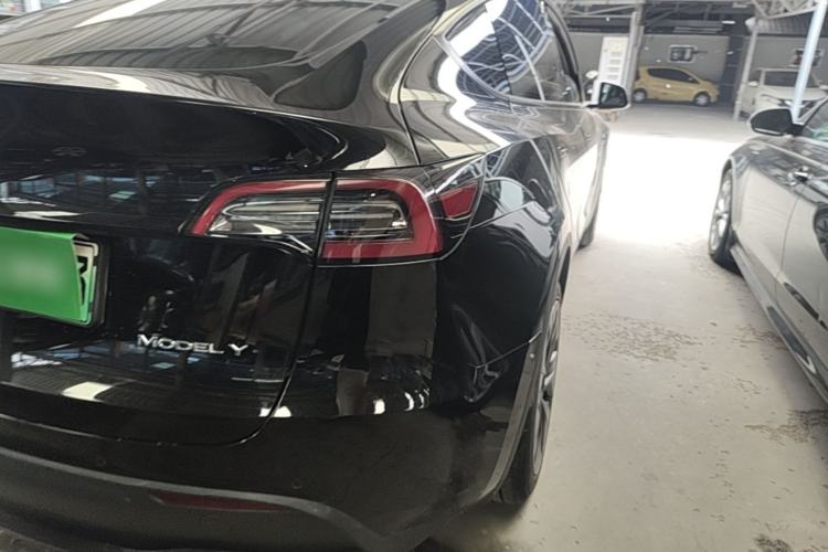 Used Tesla Model Y 2023 Rear-Wheel-Drive Version Exterior 3