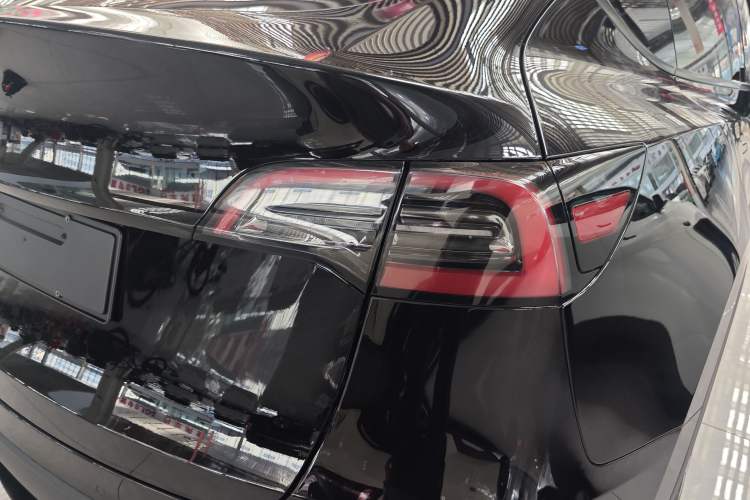 Used Tesla Model Y 2023 Rear-Wheel-Drive Version Exterior 3