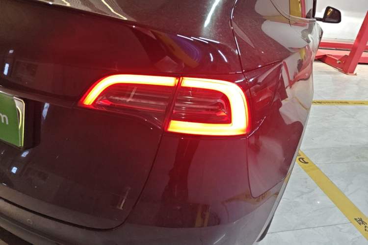 Used Tesla Model Y 2023 Rear-Wheel-Drive Version Exterior 3