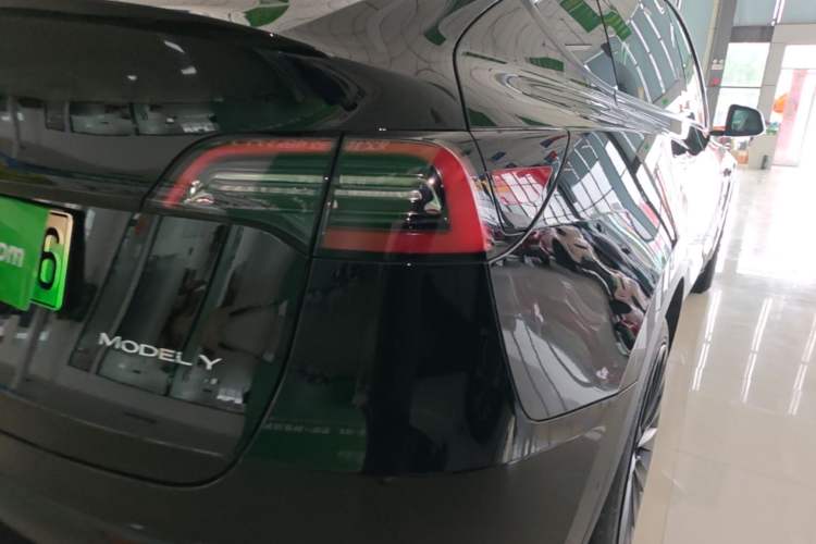 Used Tesla Model Y 2023 Rear-Wheel-Drive Version Exterior 3