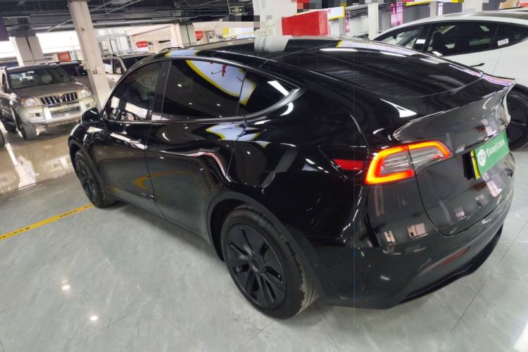 Used Tesla Model Y 2023 Rear-Wheel-Drive Version Exterior 3