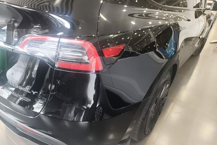 Used Tesla Model Y 2023 Rear-Wheel-Drive Version Exterior 3