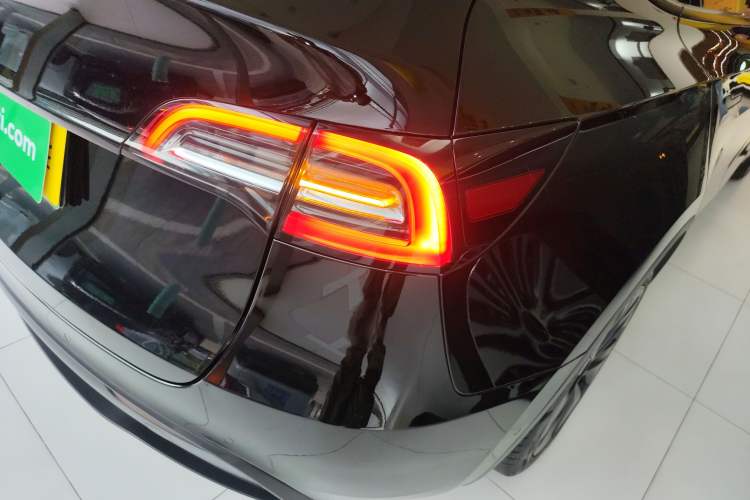 Used Tesla Model Y 2023 Rear-Wheel-Drive Version Exterior 3
