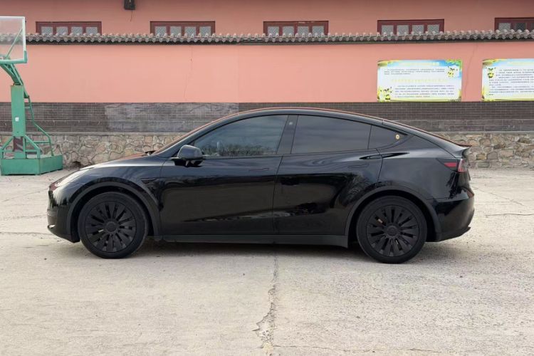 Used Tesla Model Y 2023 Rear-Wheel-Drive Version Exterior 3