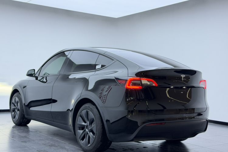 Used Tesla Model Y 2023 Rear-Wheel-Drive Version Exterior 3