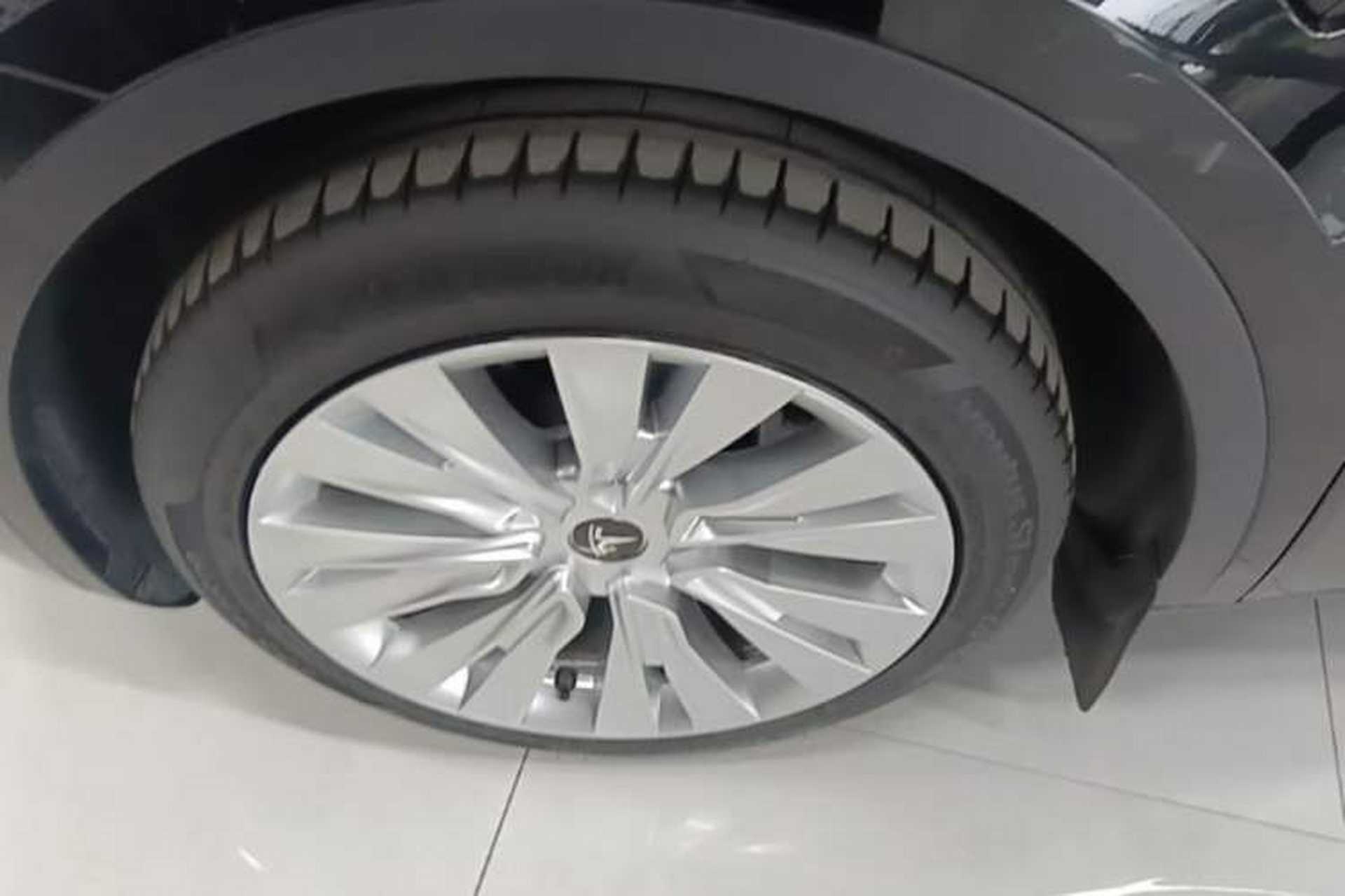Used Tesla Model Y 2023 Long-Range All-Wheel-Drive Version Exterior 4