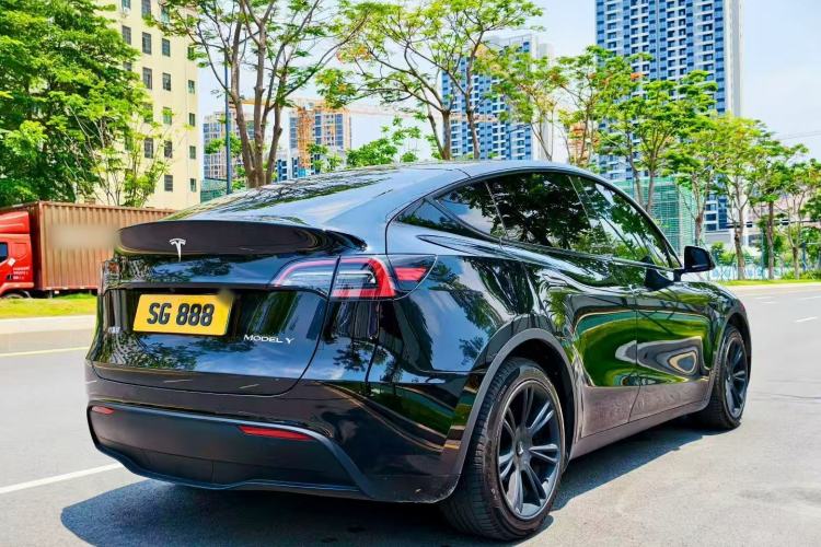 Used Tesla Model Y 2023 Long-Range All-Wheel-Drive Version Exterior 4