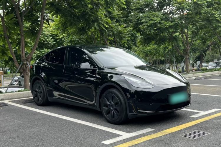 Used Tesla Model Y 2023 Rear-Wheel-Drive Version Exterior 4