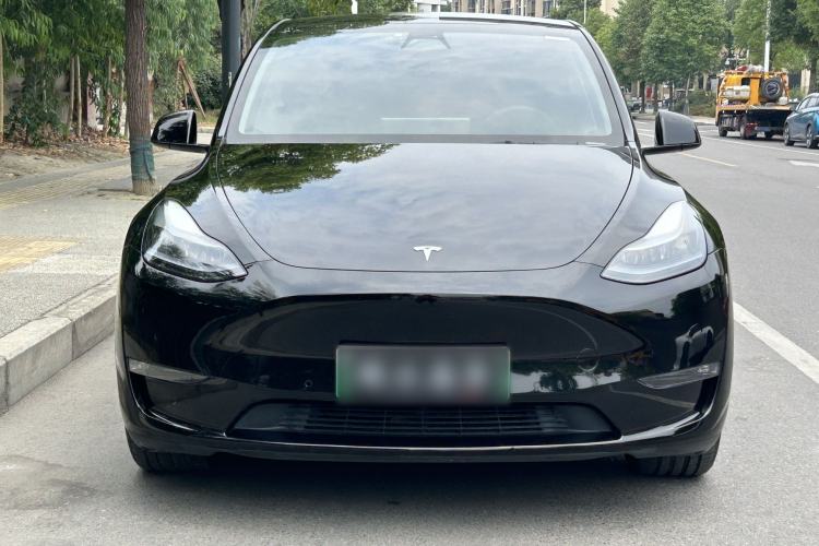 Used Tesla Model Y 2023 Long-Range All-Wheel-Drive Version Exterior 4