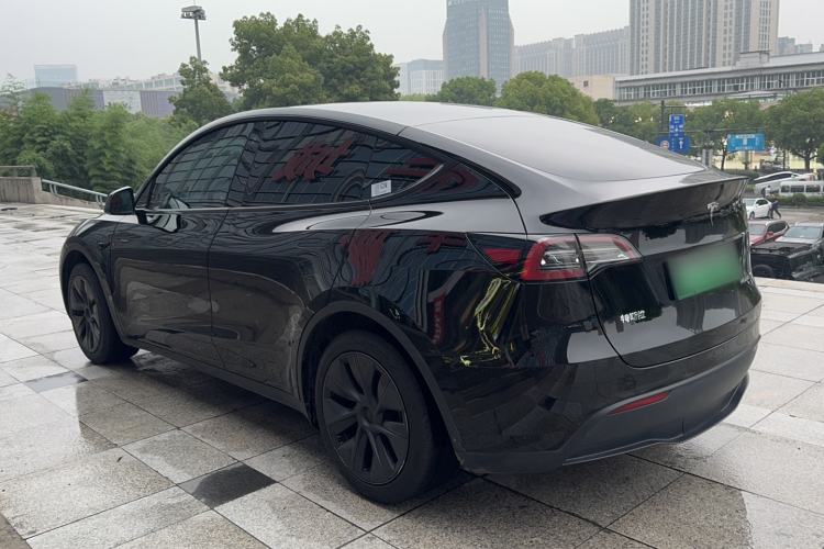 Used Tesla Model Y 2023 Rear-Wheel-Drive Version Exterior 4