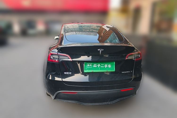 Used Tesla Model Y 2023 Long-Range All-Wheel-Drive Version Exterior 4