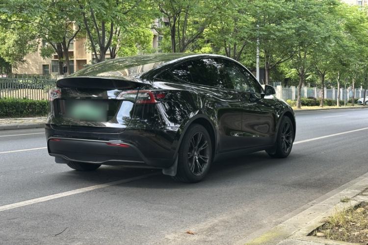 Used Tesla Model Y 2023 Rear-Wheel-Drive Version Exterior 4