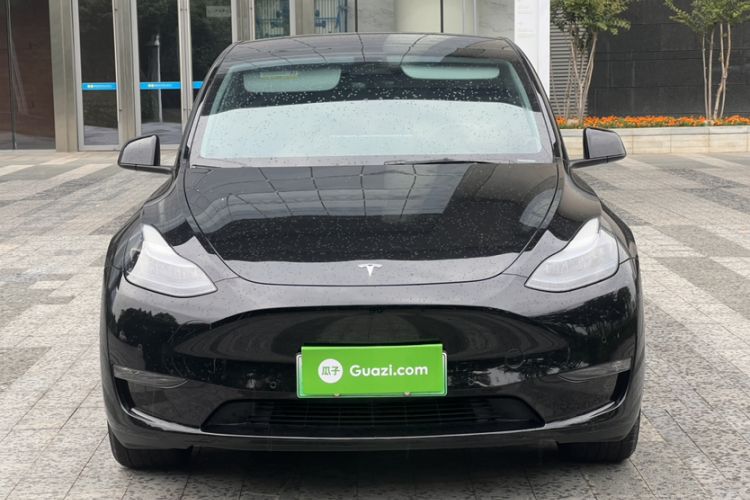 Used Tesla Model Y 2023 Long-Range All-Wheel-Drive Version Exterior 4