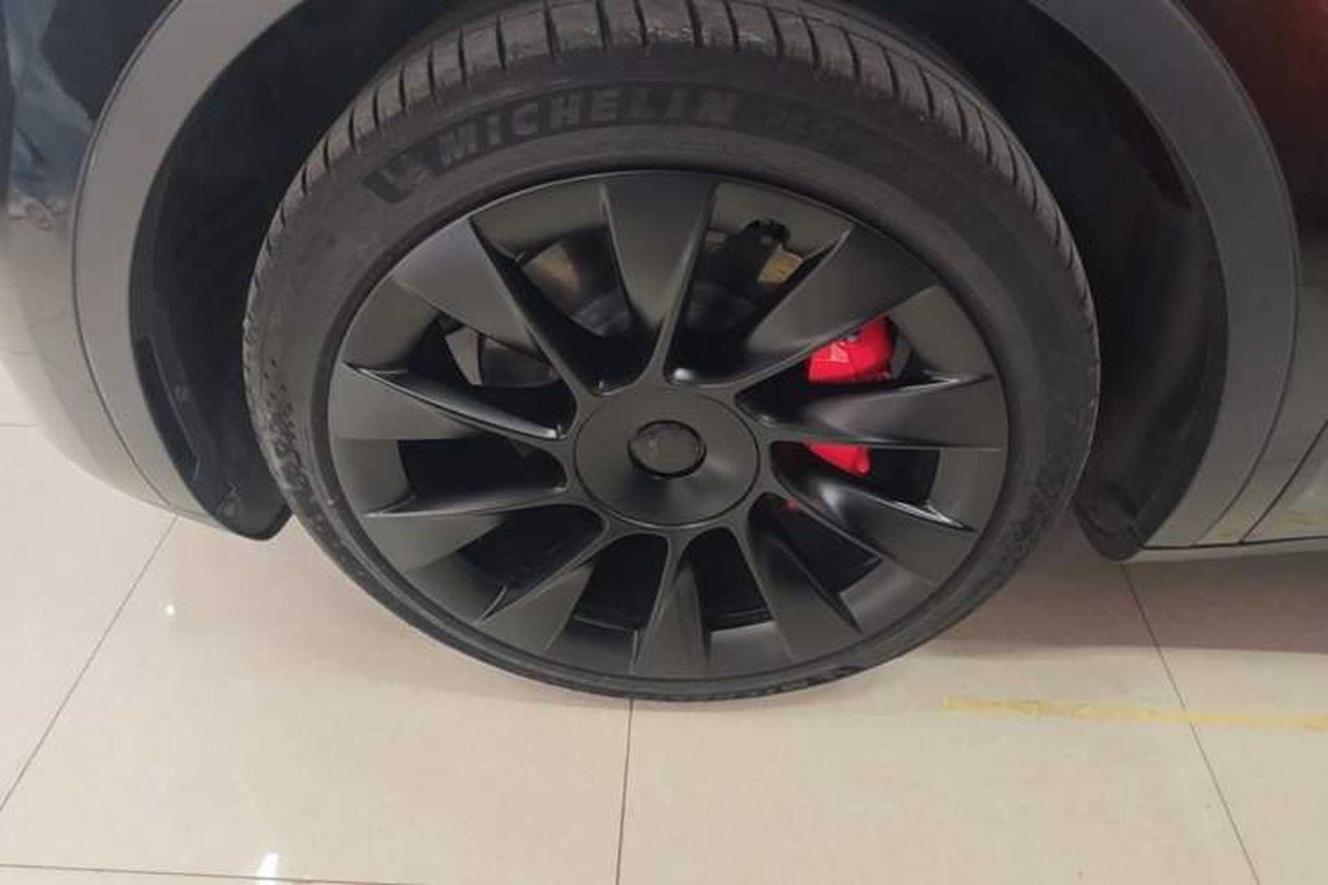 Used Tesla Model Y 2023 Rear-Wheel-Drive Version Exterior 4