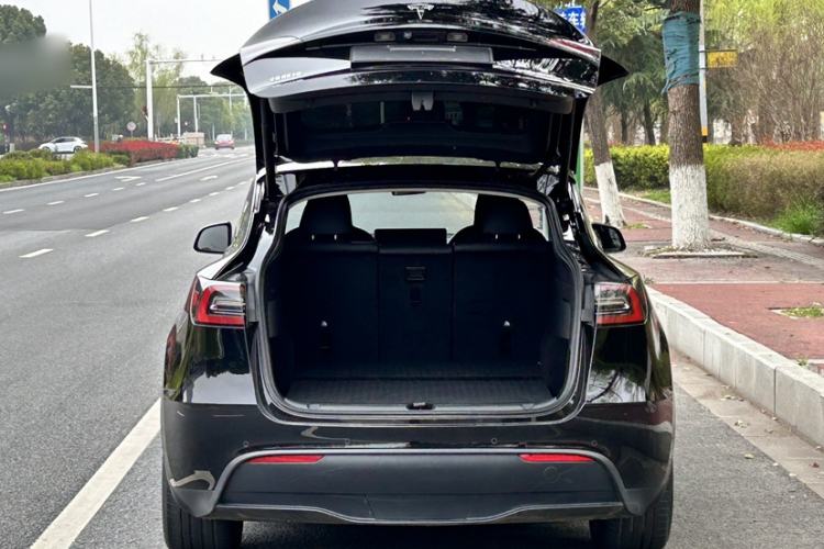 Used Tesla Model Y 2023 Long-Range All-Wheel-Drive Version Exterior 5