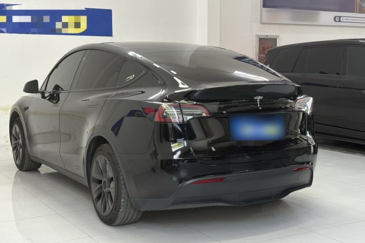 Used Tesla Model Y 2023 Rear-Wheel-Drive Version Exterior 5