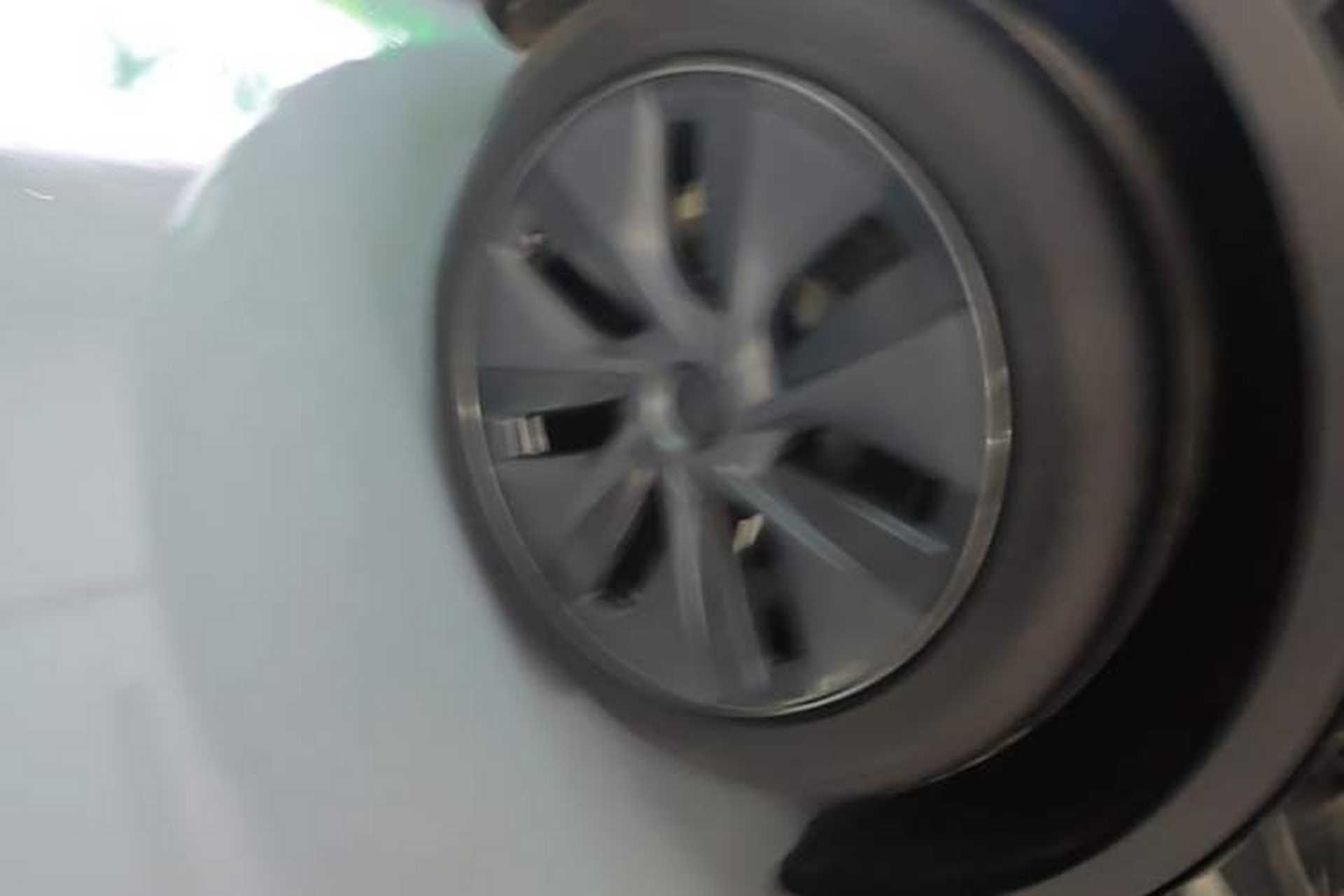 Used Tesla Model Y 2023 Rear-Wheel-Drive Version Exterior 5