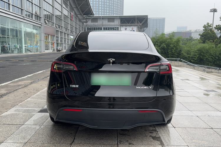 Used Tesla Model Y 2023 Rear-Wheel-Drive Version Exterior 5