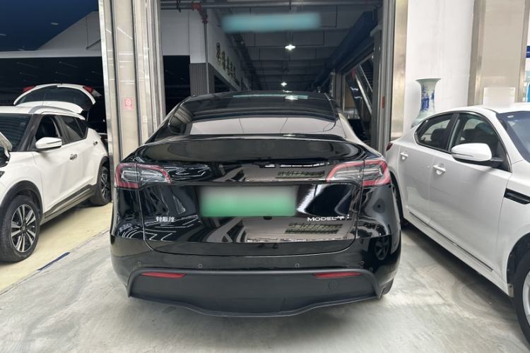Used Tesla Model Y 2023 Rear-Wheel-Drive Version Exterior 5