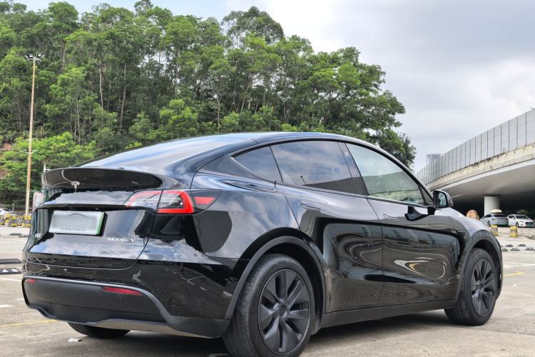Used Tesla Model Y 2023 Rear-Wheel-Drive Version Exterior 5