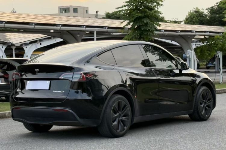 Used Tesla Model Y 2023 Rear-Wheel-Drive Version Exterior 5
