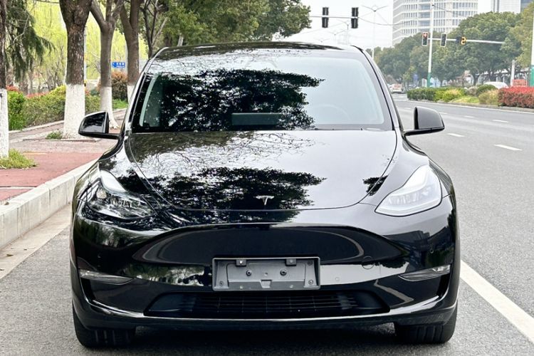 Used Tesla Model Y 2023 Long-Range All-Wheel-Drive Version Exterior 6