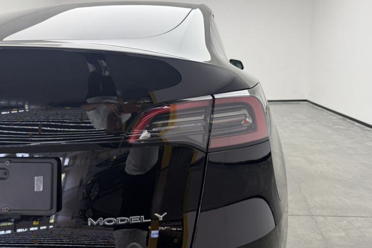 Used Tesla Model Y 2023 Rear-Wheel-Drive Version Exterior 6