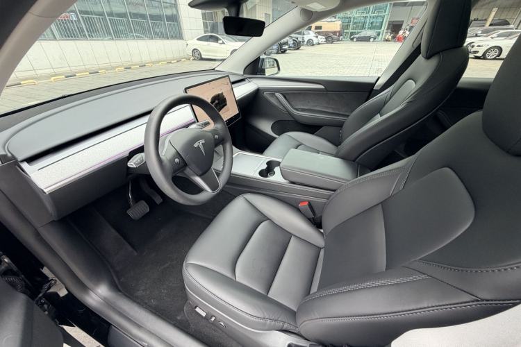 Used Tesla Model Y 2023 Long-Range All-Wheel-Drive Version Exterior 6