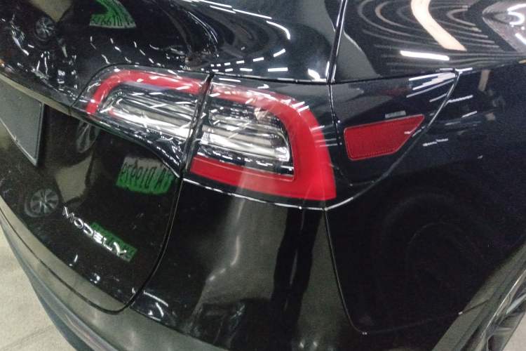 Used Tesla Model Y 2023 Rear-Wheel-Drive Version Exterior 6
