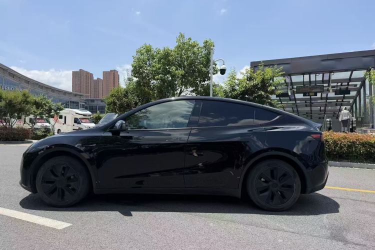 Used Tesla Model Y 2023 Rear-Wheel-Drive Version Exterior 7