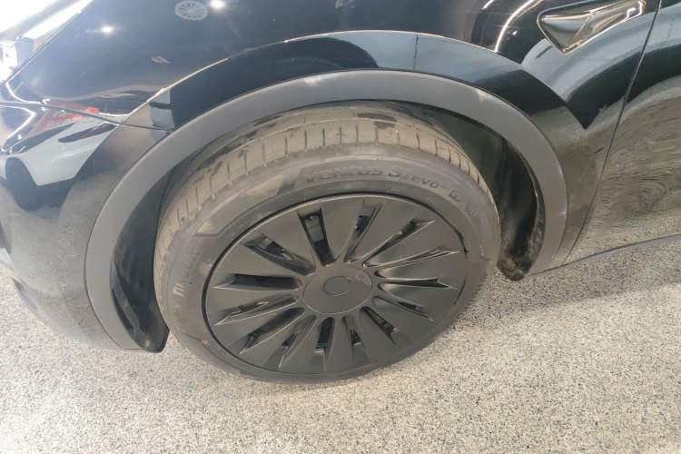 Used Tesla Model Y 2023 Long-Range All-Wheel-Drive Version Exterior 7