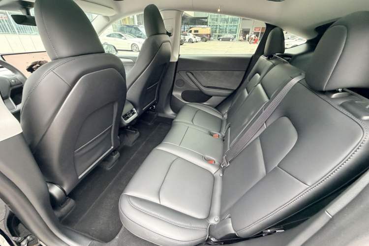 Used Tesla Model Y 2023 Long-Range All-Wheel-Drive Version Exterior 7