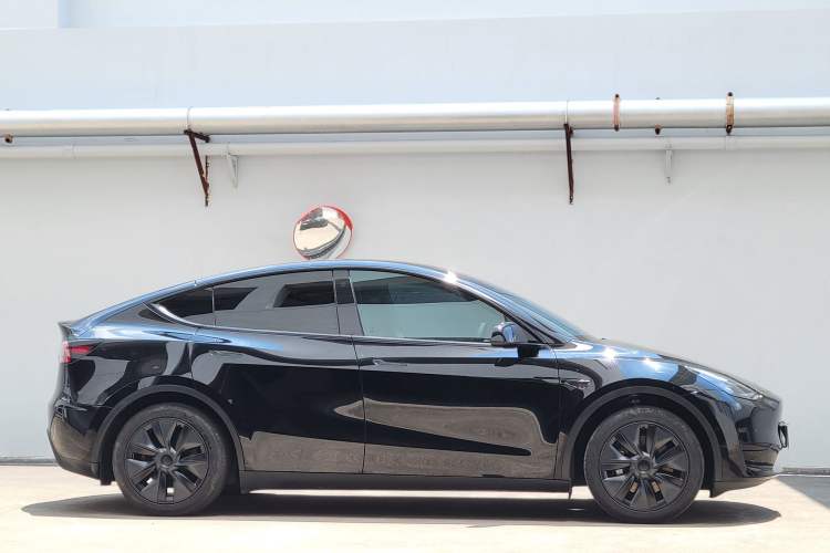 Used Tesla Model Y 2023 Rear-Wheel-Drive Version Exterior 7