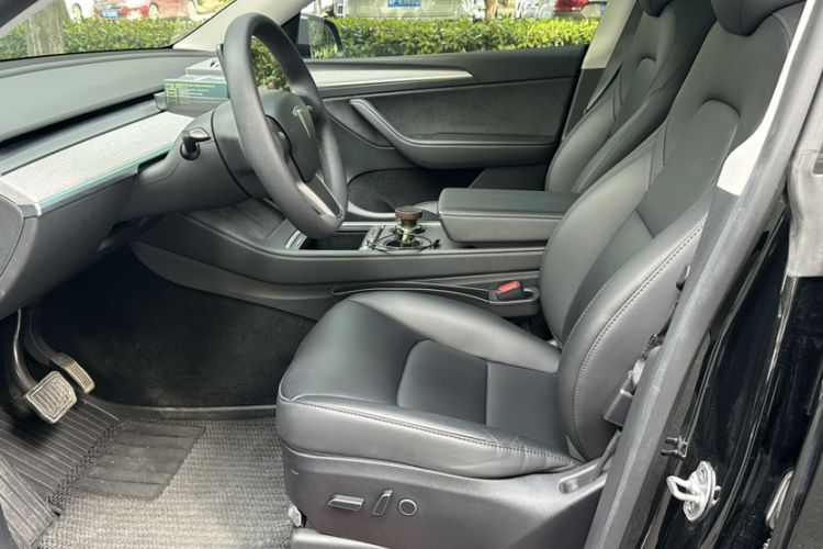 Used Tesla Model Y 2023 Rear-Wheel-Drive Version Exterior 7