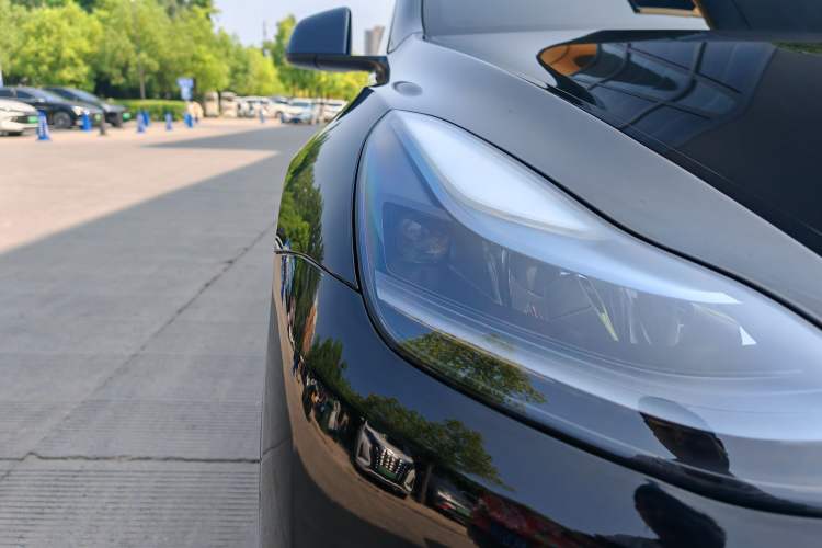 Used Tesla Model Y 2023 Rear-Wheel-Drive Version Exterior 8