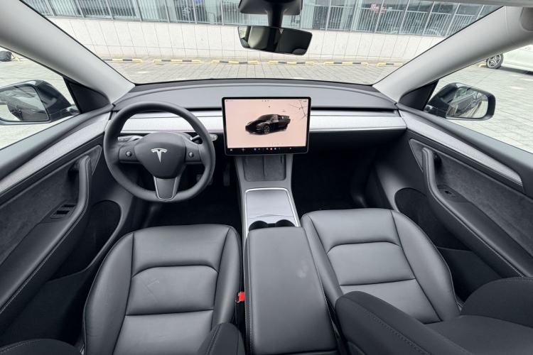 Used Tesla Model Y 2023 Long-Range All-Wheel-Drive Version Exterior 8