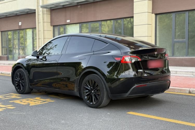 Used Tesla Model Y 2023 Rear-Wheel-Drive Version Exterior 8