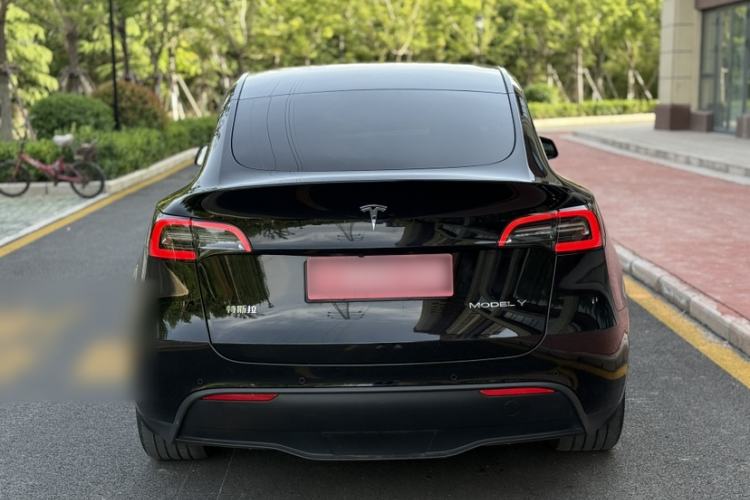 Used Tesla Model Y 2023 Rear-Wheel-Drive Version Exterior 9