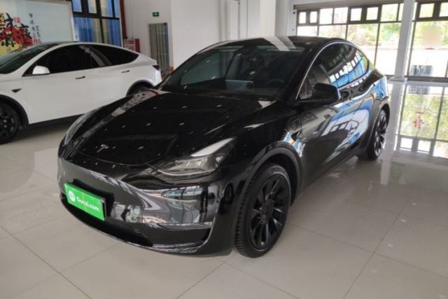 Used Tesla Model Y 2023 Long-Range All-Wheel-Drive Version