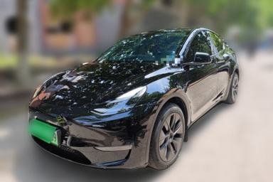 Used Tesla Model Y 2023 Long-Range All-Wheel-Drive Version