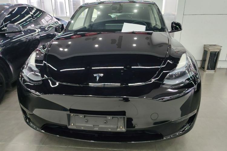 Used Tesla Model Y 2023 Long-Range All-Wheel-Drive Version Front