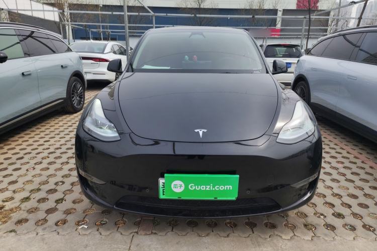 Used Tesla Model Y 2023 Long-Range All-Wheel-Drive Version Front