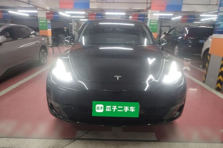 Used Tesla Model Y 2023 Long-Range All-Wheel-Drive Version Front
