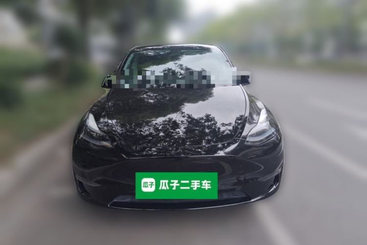 Used Tesla Model Y 2023 Long-Range All-Wheel-Drive Version Front