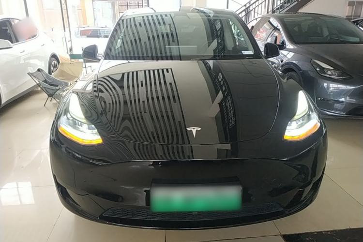 Used Tesla Model Y 2023 Rear-Wheel-Drive Version Front