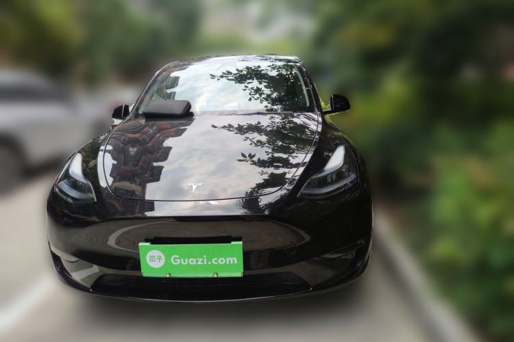 Used Tesla Model Y 2023 Long-Range All-Wheel-Drive Version Front