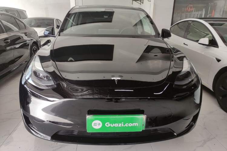 Used Tesla Model Y 2023 Rear-Wheel-Drive Version Front